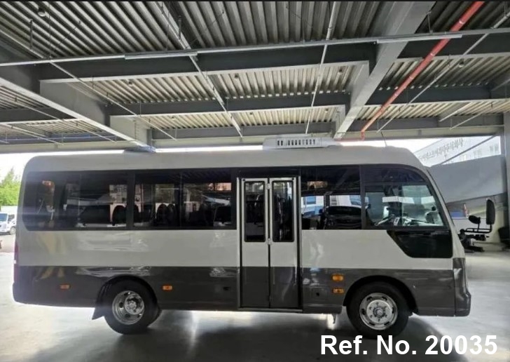  Hyundai / New County Stock No. 20035